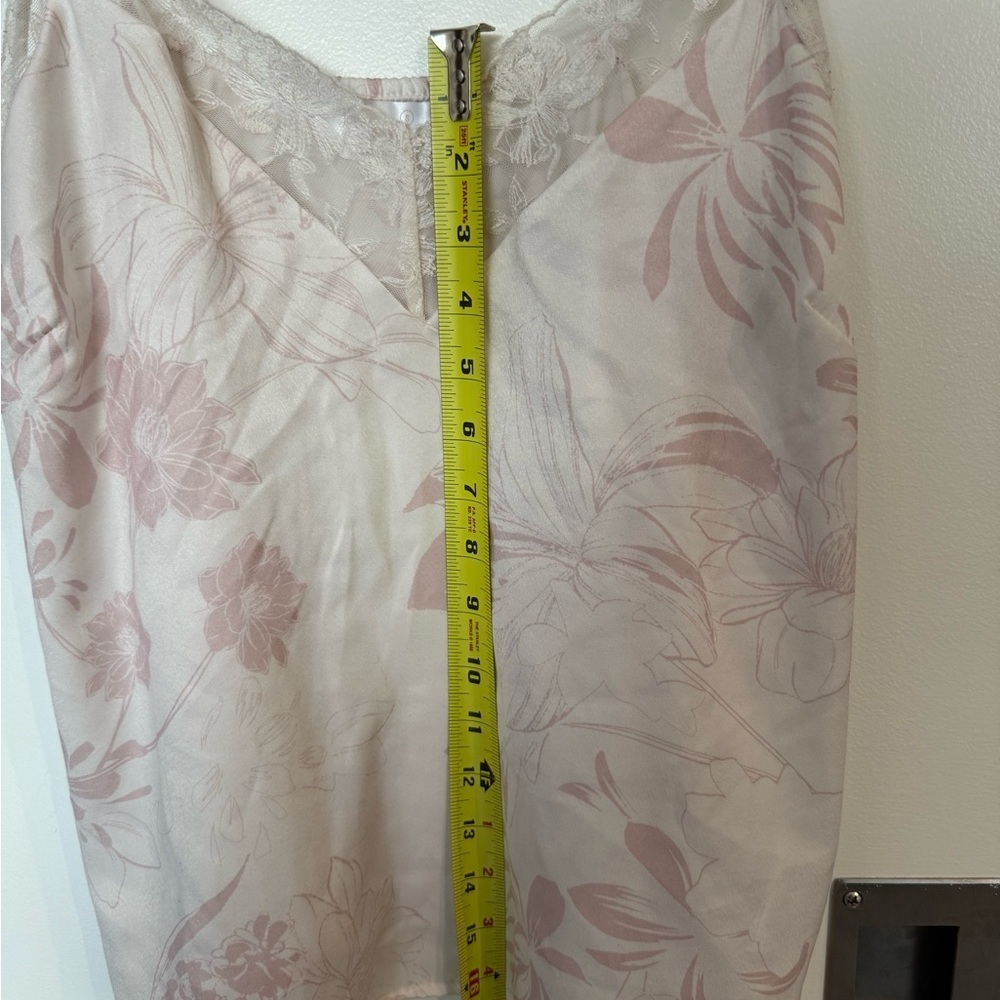 Love Pink Floral Lace Chemise - Picture 5 of 7